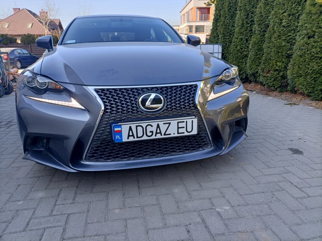 Lexus IS 200t tarcze hamulcowe