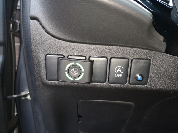 Mitsubishi Colt wymiana oleju filtra oleju