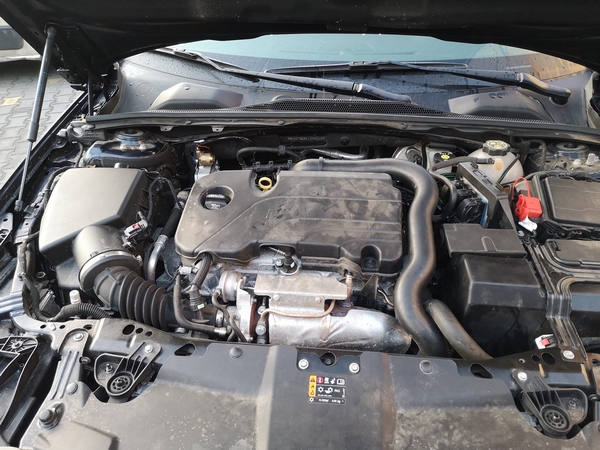 Opel Corsa wspornik pod skrzynią biegow