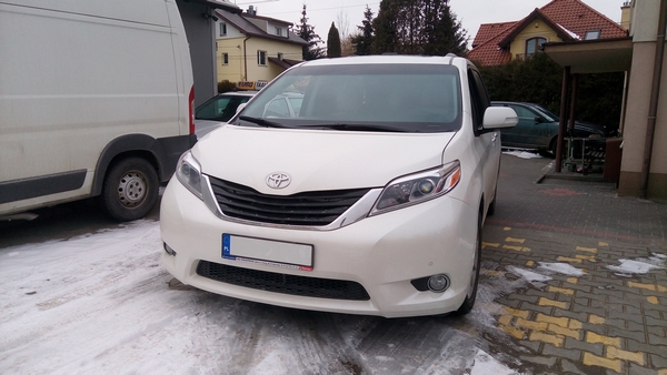 Toyota Auris hybryd klocki tarcze